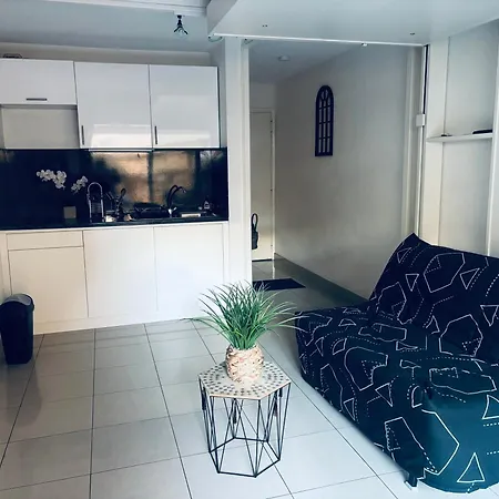En Front De Apartament Fréjus