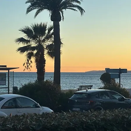En Front De * Fréjus