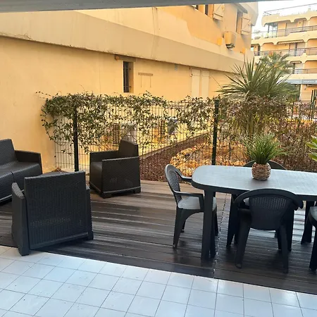 En Front De Fréjus
